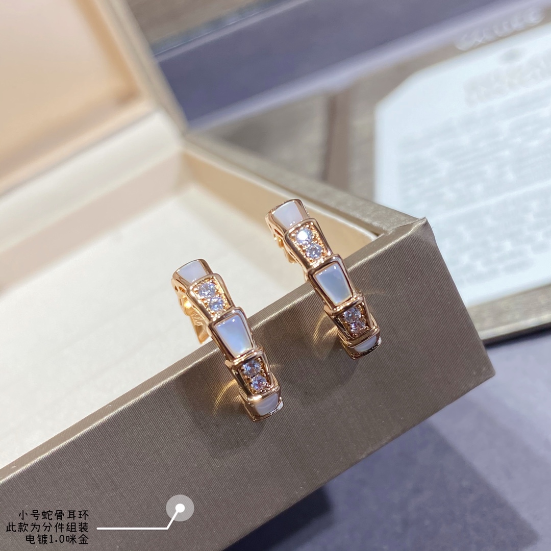 ​18K 하이엔드 미러급 불가리 세르펜티 귀걸이 (구성품 풀박스)