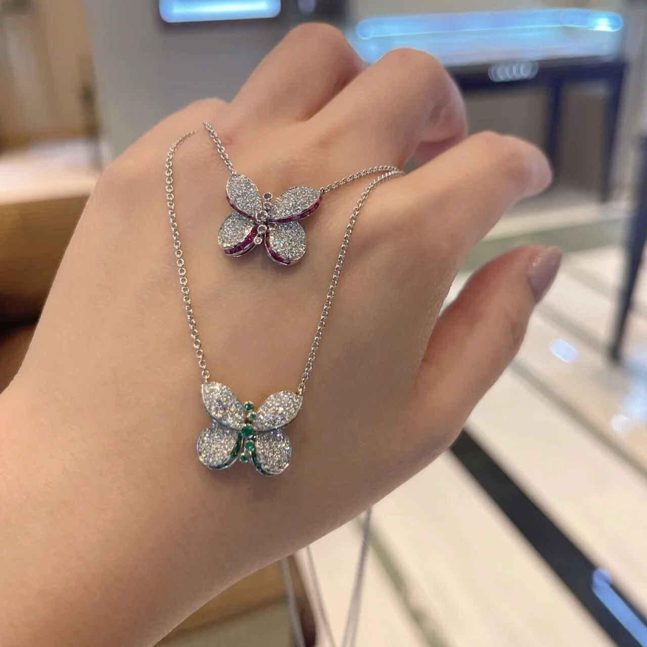 18K 하이엔드 미러급 그라프 버터플라이 목걸이 (구성품 풀박스)