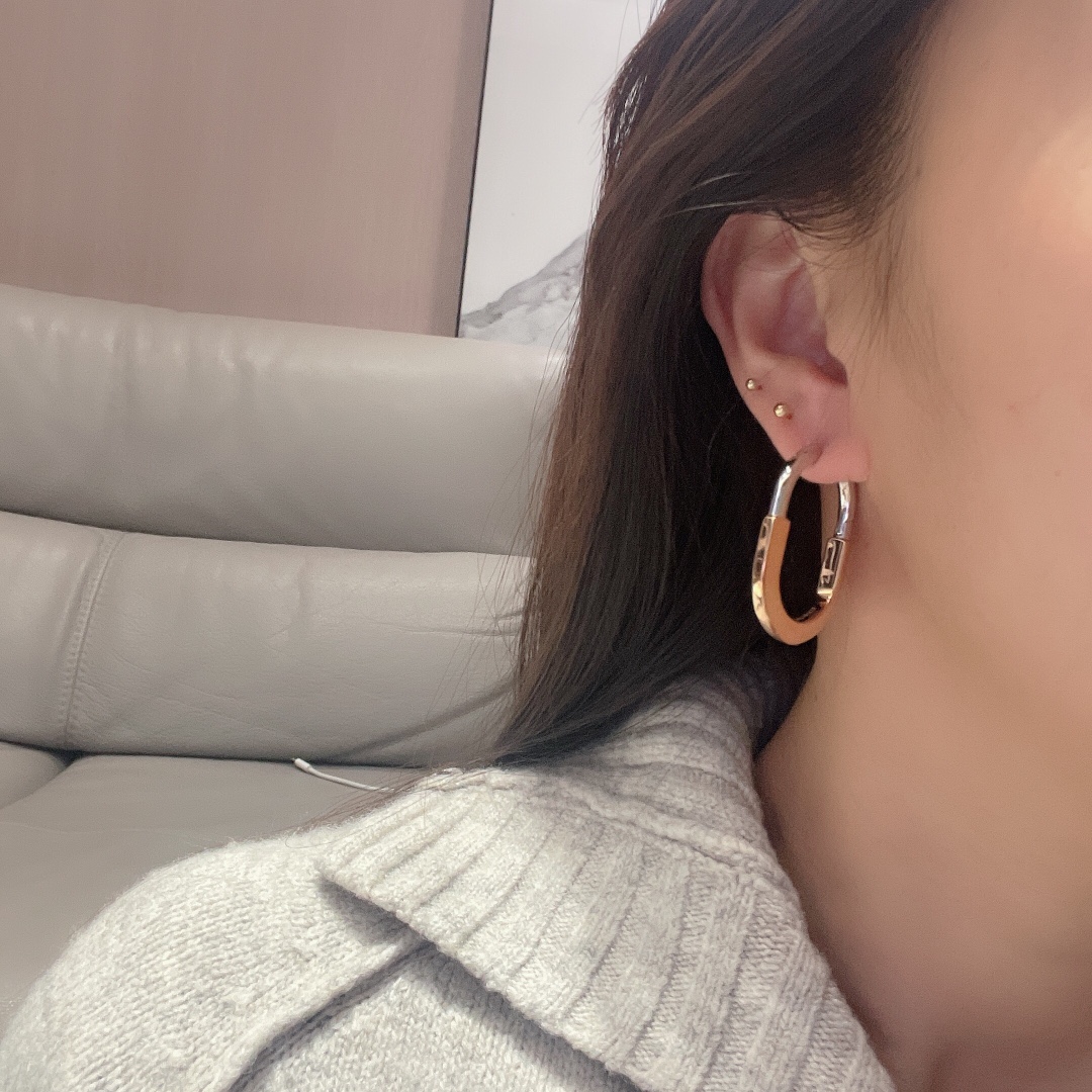 18K 하이엔드 미러급 티파니앤코 락 귀걸이 (구성품 풀박스)