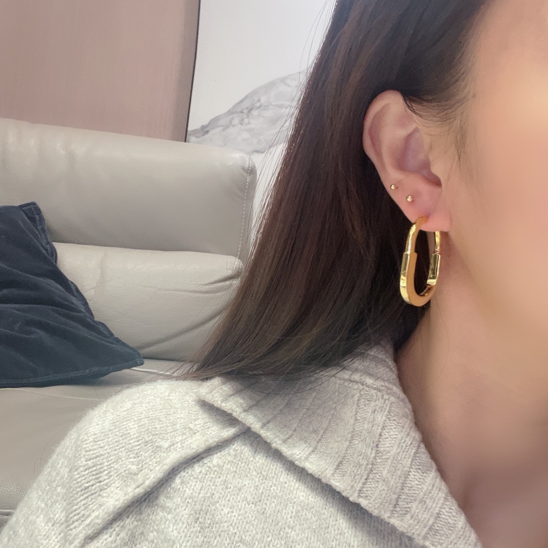 18K 하이엔드 미러급 티파니앤코 노트 귀걸이 (구성품 풀박스)