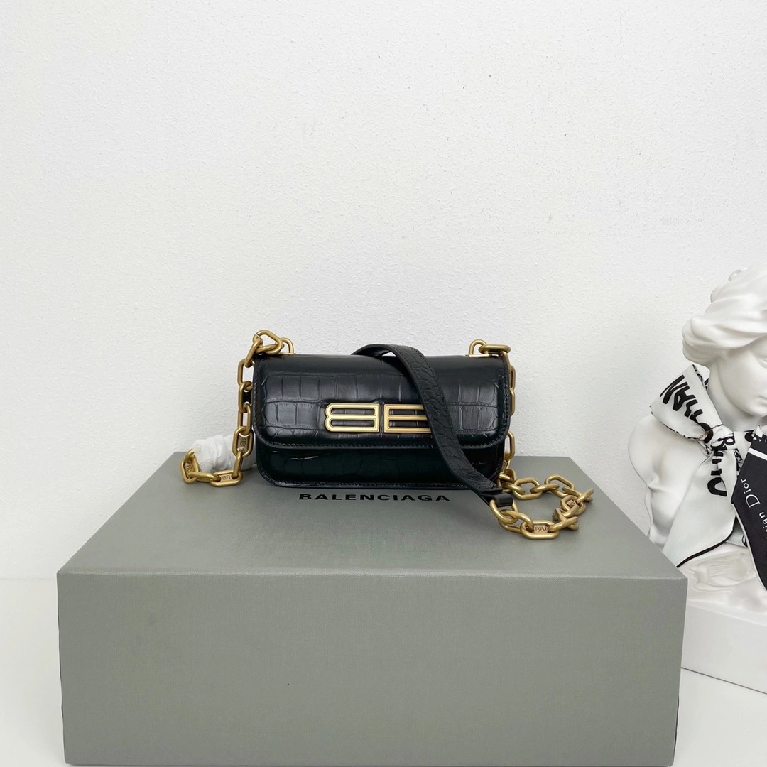 발렌시아가 BB 가십 체인 크로스 백 크로커다일 엠보싱