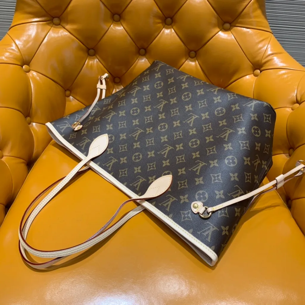 루이비통 네버풀 MM 모노그램 (쎄리즈 레드)