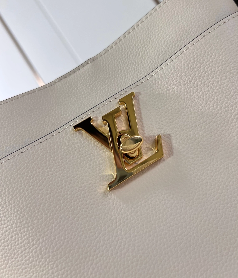 루이비통 락 앤드 워크 숄더백 (쿼츠)