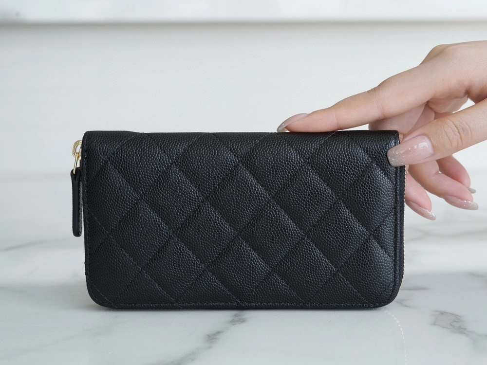 샤넬 클래식 지퍼 지갑