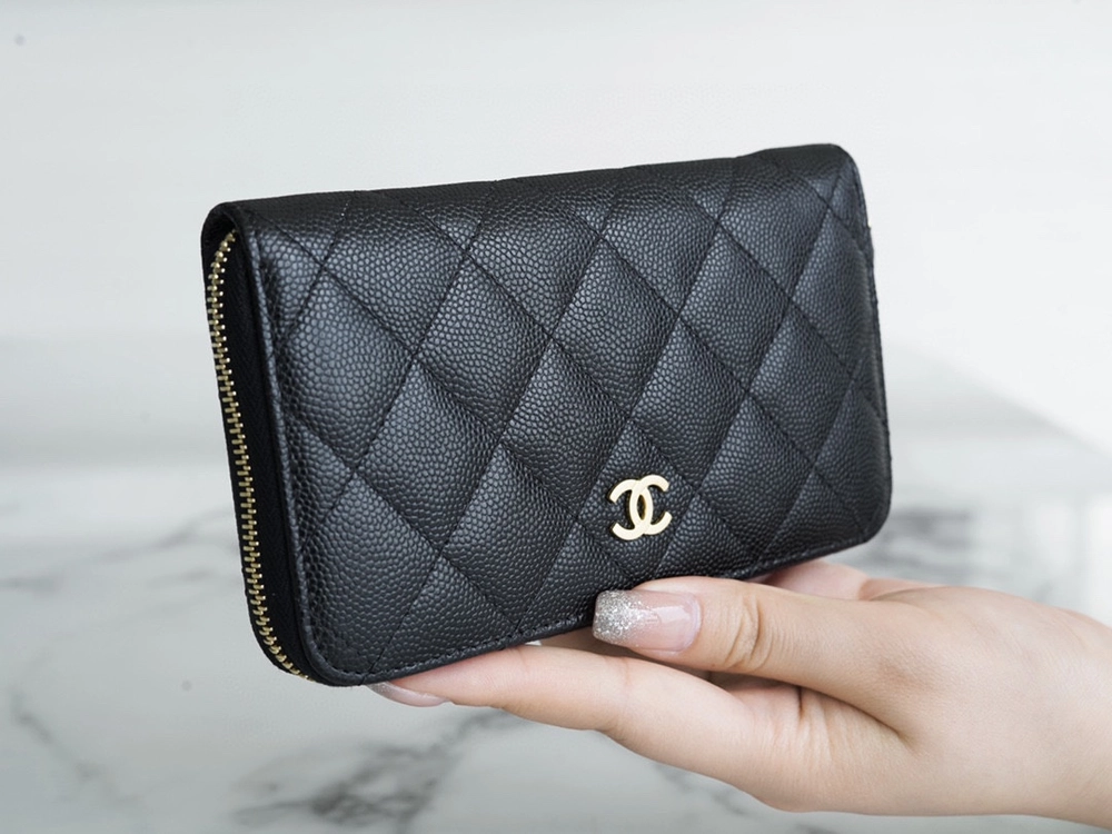 샤넬 클래식 지퍼 지갑