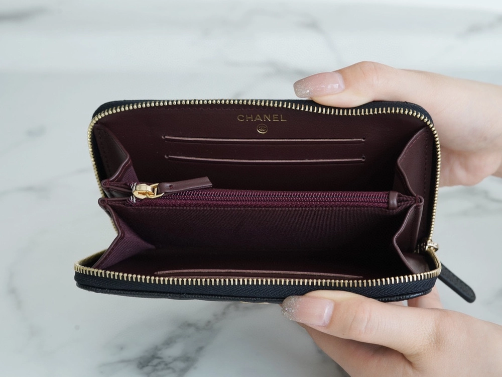 샤넬 클래식 지퍼 지갑