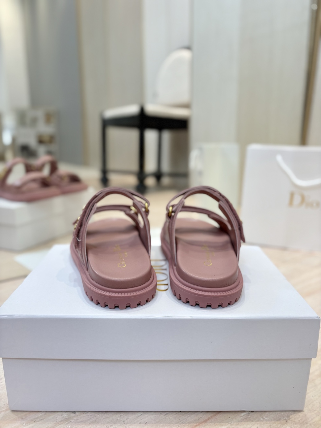 디올 DIORACT 뮬
