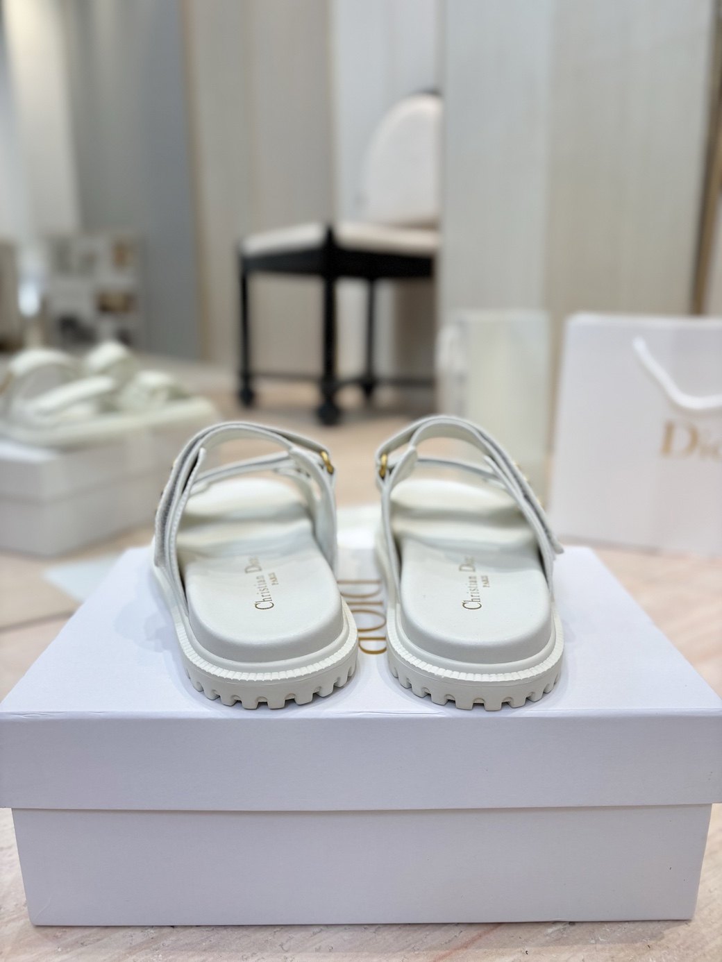 디올 DIORACT 뮬