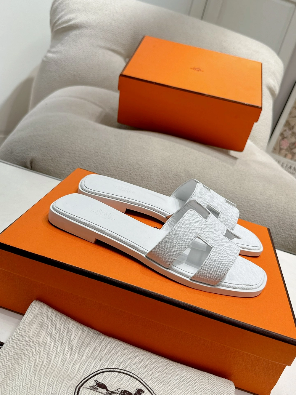 에르메스 오란 샌들 앱송