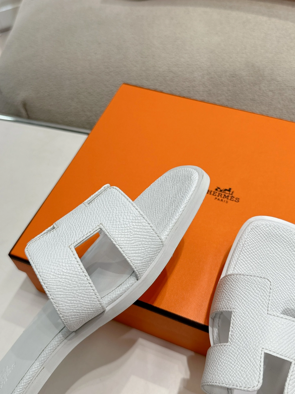 에르메스 오란 샌들 앱송