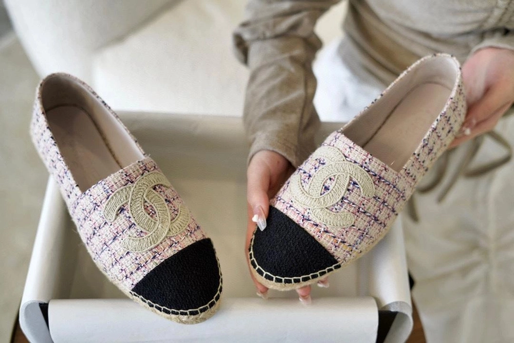 샤넬 트위드 CC Espadrille 핑크 블랙