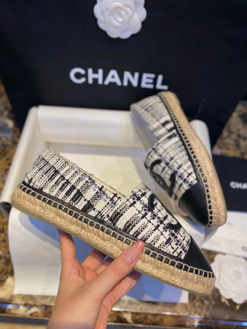 샤넬 트위드 CC Espadrille 화이트 블랙