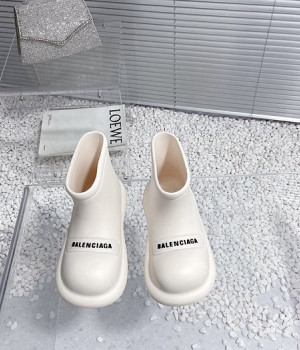 발렌시아가 레인부츠