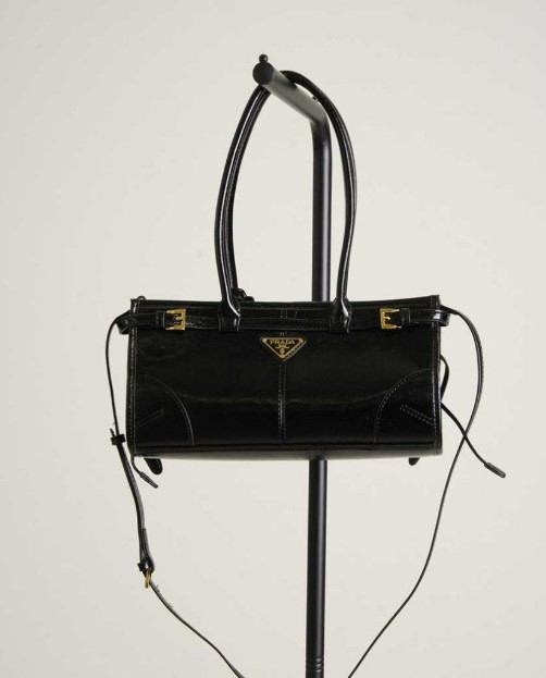 (국내배송) 프라다 미디움 가죽 핸드백 블랙
