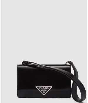 프라다 엠블럼 브러쉬드 레더 숄더백 1BD321