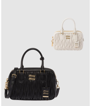 미우미우 아르카디 마테라쎄 미디움 탑핸들 토트백 5BB124