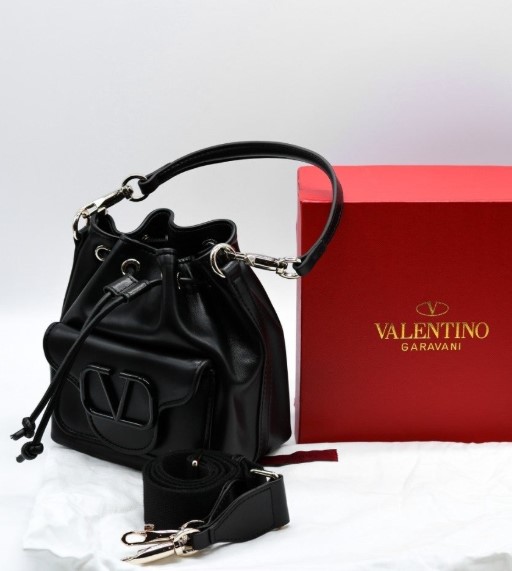 (국내배송) 발렌티노 VALENTINO 로코 버킷백