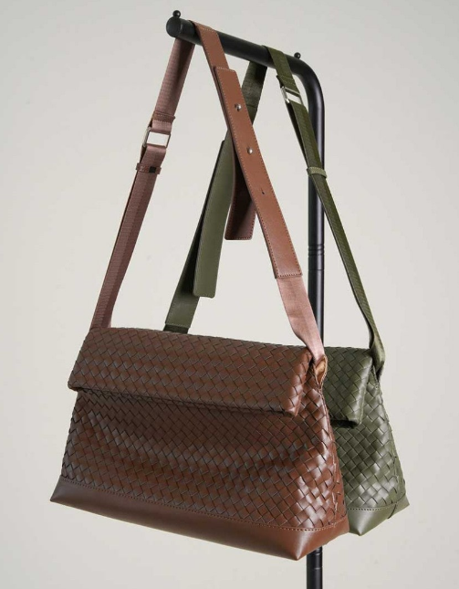 (국내배송) 보테가베네타 인트레치아토 크로스 숄더백