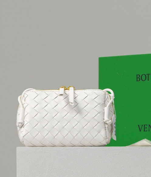 (국내배송) 보테가베네타 인트레치아토 콘서트 파우치