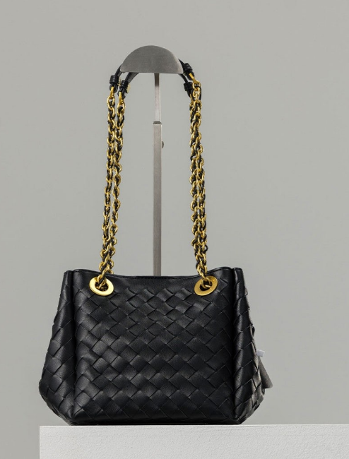 (국내배송) 보테가베네타 스몰 체인 파라슈트