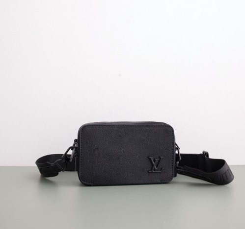 (국내배송) 루이비통 알파 웨어러블 남성 메신저 미니 크로스백