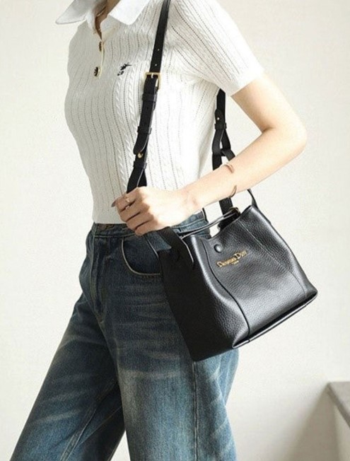 (국내배송) 디올 Signature 스몰 버킷백