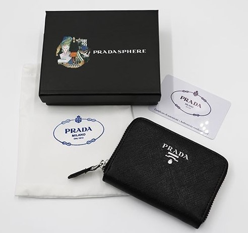(국내배송) 프라다 사피아노 메탈로고 레더 동전지갑