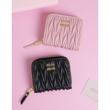 (국내배송) 미우미우 마테라쎄 나파 지퍼 어라운드 플랩 반지갑