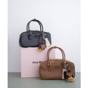 (국내배송) 미우미우 아르카디 가죽 레더백