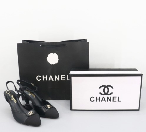 (국내배송) 샤넬 금장 스트랩 슬링백 펌프스