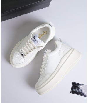 (국내배송) 샤넬 백 로고 시어링 스니커즈