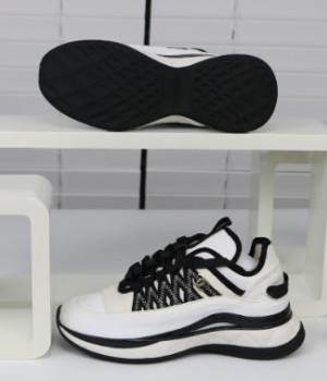 (국내배송) 샤넬 믹스드파이버 한정판 스니커즈 화이트 금장CC