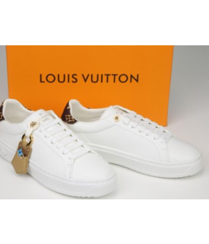 (국내배송) 루이비통 타임아웃 키링 스니커즈