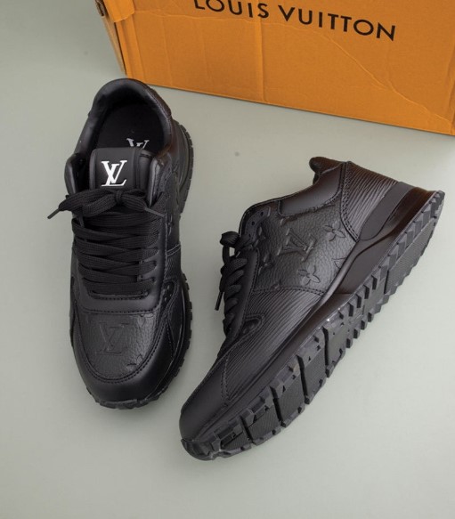 (국내배송) 루이비통 블랙 카프스킨 모노그램 스니커즈