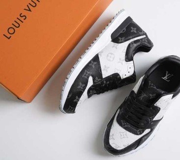 (국내배송) 루이비통 모노그램 캔버스 런어웨이 스니커즈