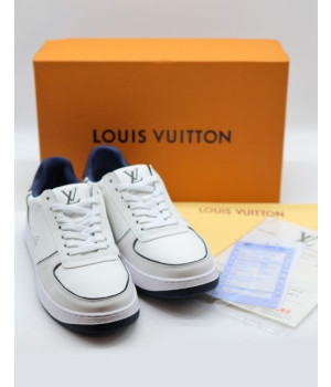 (국내배송) 루이비통 화이트 이니셜 포인트 스니커즈.