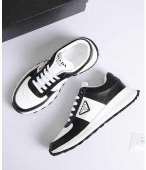 (국내배송) 프라다 로우탑 레더 스니커즈