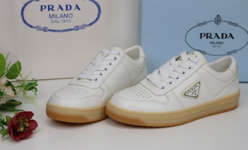 (국내배송) 프라다 다운타운 레더 스니커즈
