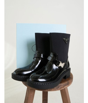 (국내배송) 프라다 브러쉬드 레더 버클 부츠