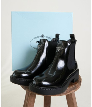 (국내배송) 프라다 브러쉬드 레더 첼시 부츠