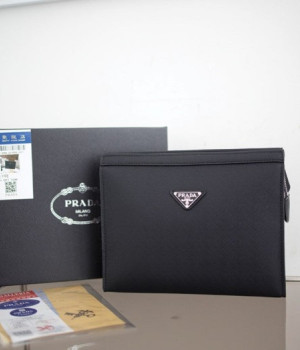 (국내배송) 프라다 삼각로고 사피아노 클러치백