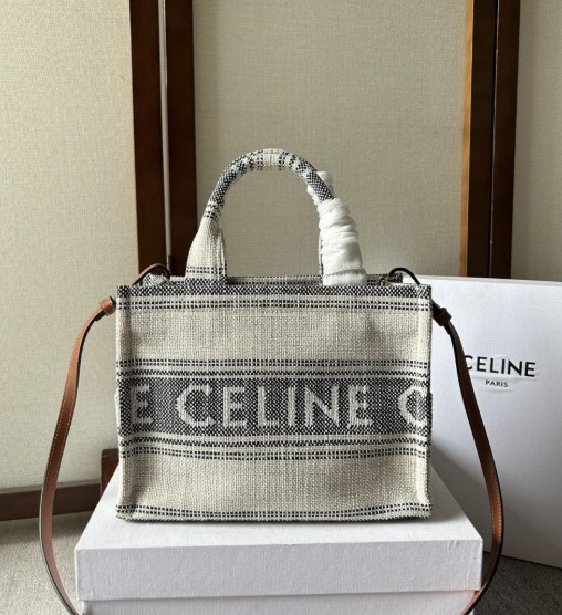 (국내배송) 셀린느 자카드 카바스 숄더백