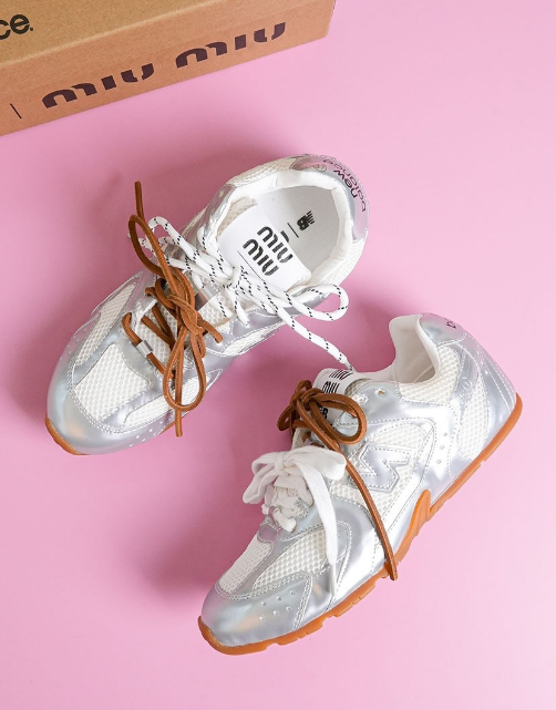 (국내배송) 뉴발란스 X 미우미우 530 SL 메탈릭 메쉬 스니커즈