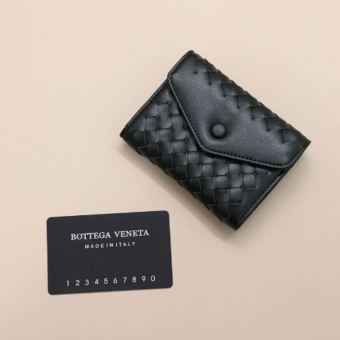 (국내배송) 보테가베네타 원버튼 카드 지갑