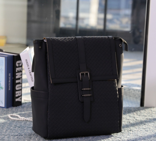 (국내배송) 보테가베네타 버클 백팩 블랙