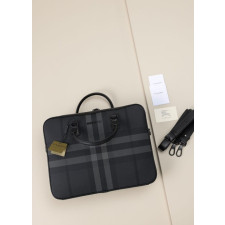 (국내배송) 버버리 에인스워스 브리프케이스