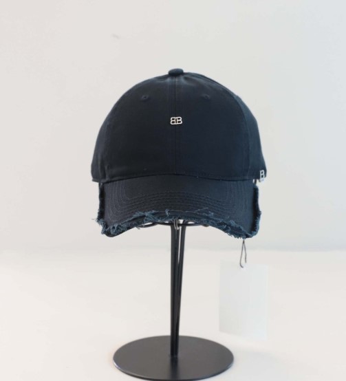 (국내배송) 발렌시아가 BB 피어싱 빈티지 볼캡