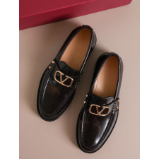 (국내배송) 발렌티노 남성 금장 스터드 브이 로고 사인 로퍼