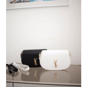 (국내배송) 생로랑 박스 볼테르 백