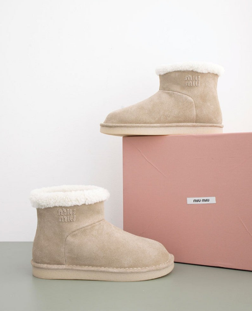 (국내배송) 미우미우 Cappuccino suede ankle boots